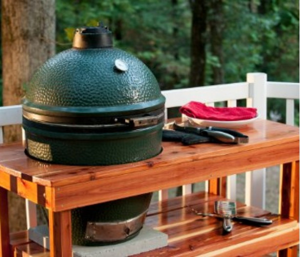 Керамический гриль Big Green Egg размер L со столом из лиственницы