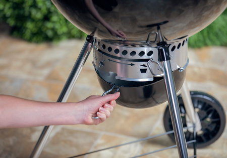 Угольный гриль Weber Master-Touch GBS С-5750, 57 см, синий океан